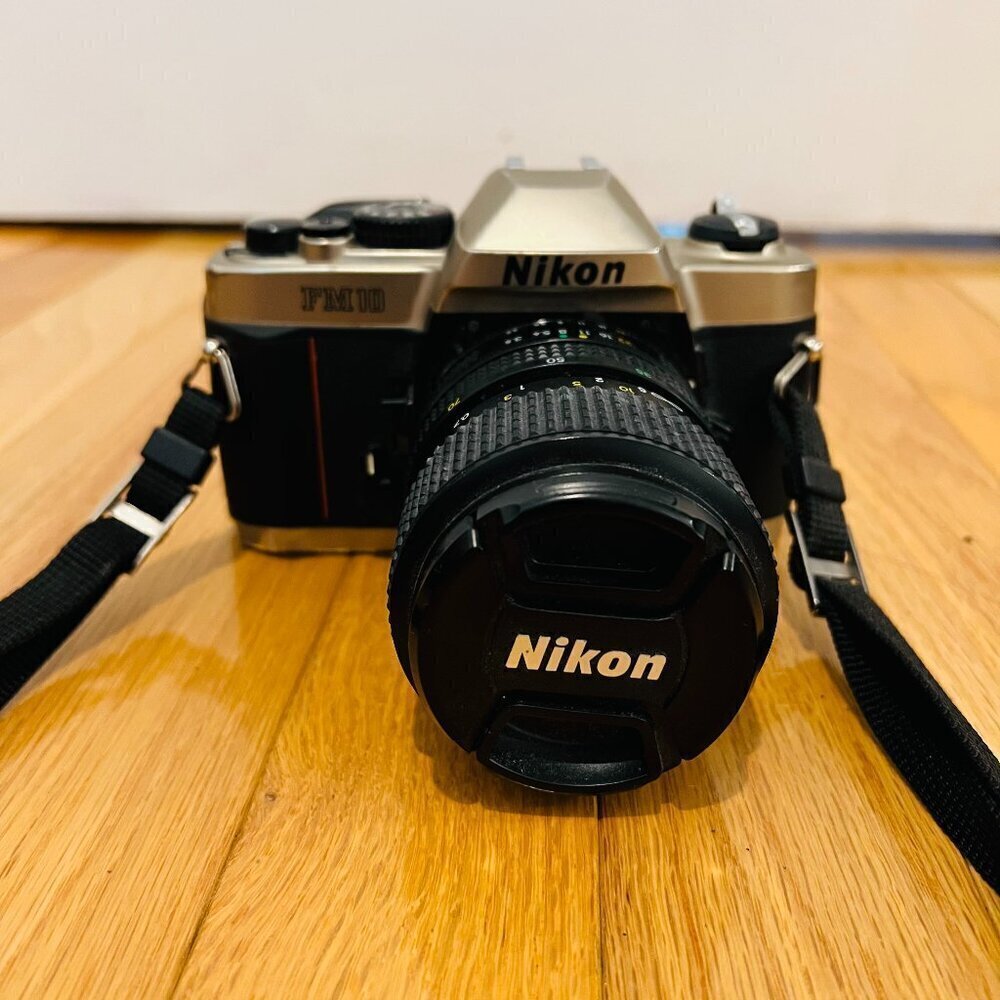Vintage Nikon FM10 SLR Film Camera w/ Ai-s 35 - 50 mm F/1.8 Lens MADE IN JAPAN